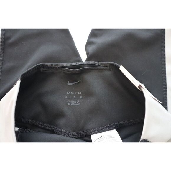 Nike One DD4574-011 Women's Sz S Colorblocked DRI-FIT Mid-Rise 7/8 Leggings - Picture 8 of 9
